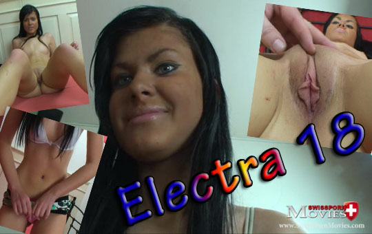 Perverted games with teeny Electra