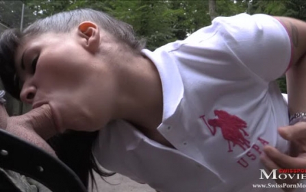 Blowjob in the woods with Amanda Jane - Bild 4 Blowjob in the woods with Amanda Jane - Bild 4