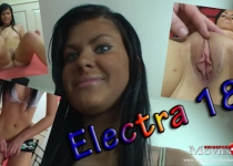 Perverted games with teeny Electra